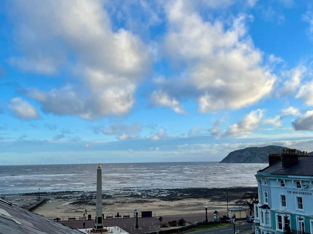 Milverton House主图