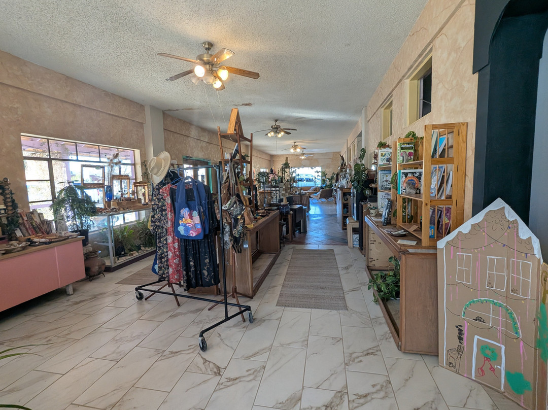 查尔斯温泉酒店主图