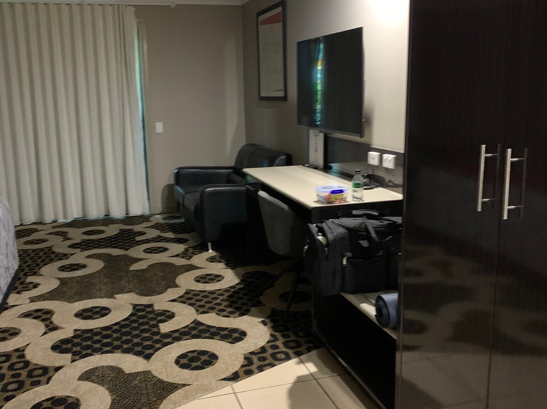 Cattleman's Country Motor Inn主图