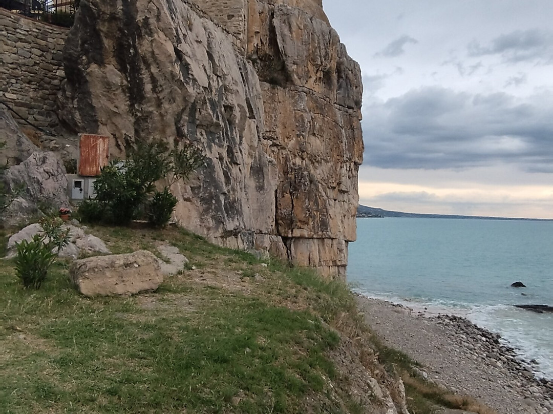 L'Antico Granaio Sotto il Castello Federiciano-Roseto Capo Spulico必去景点