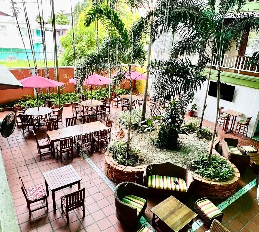 Cara Lodge Hotel主图