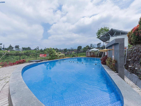 Urbanview Hotel Mamifokobo Puncak