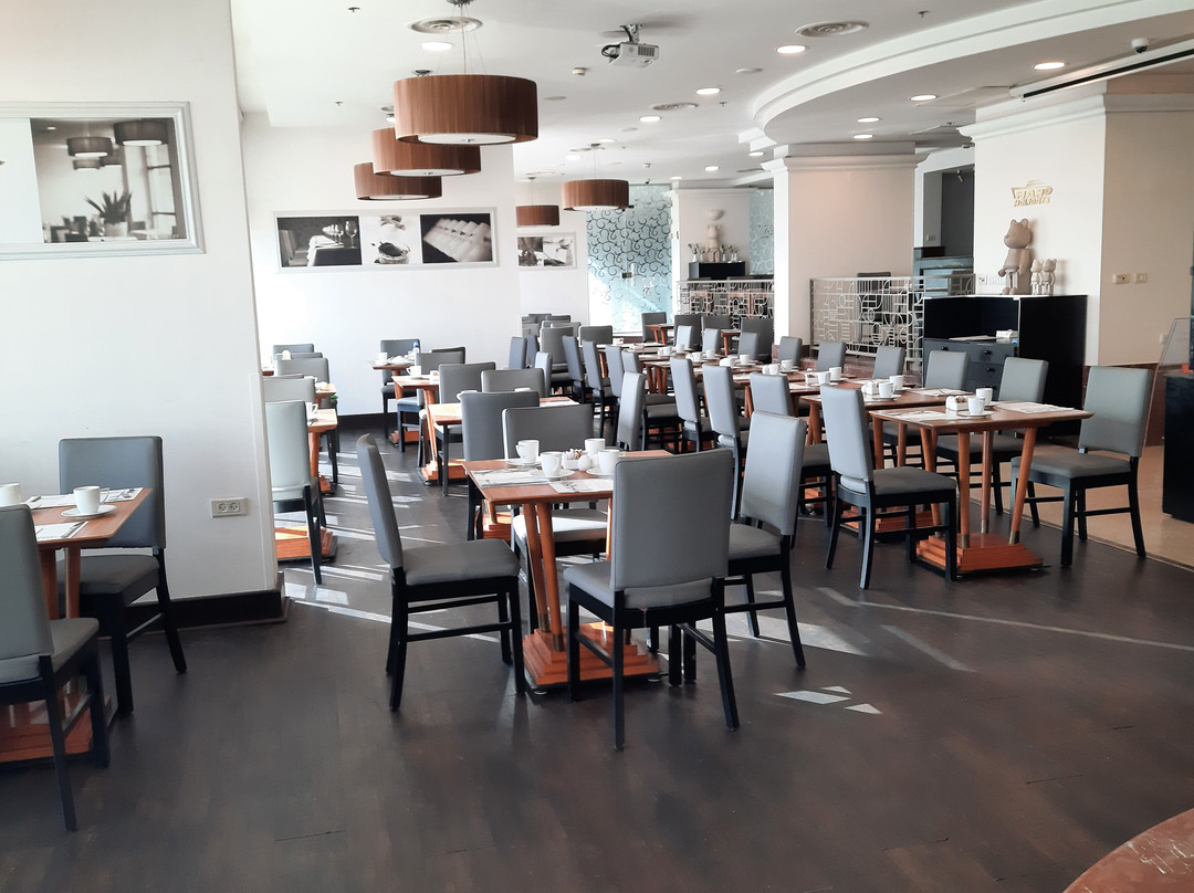 海法皇冠假日酒店主图