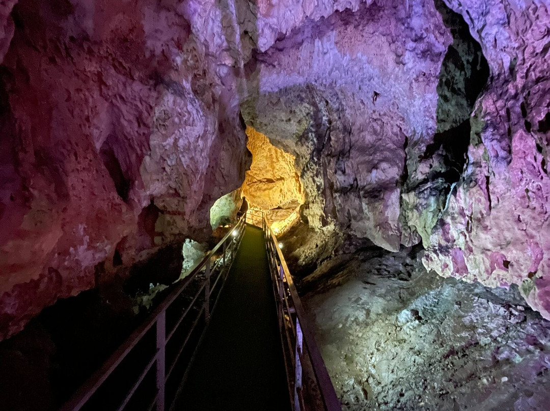 Grotte Dell'Arco-Bellegra必去景点