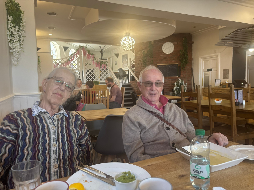 Seren Cafe And Restaurant