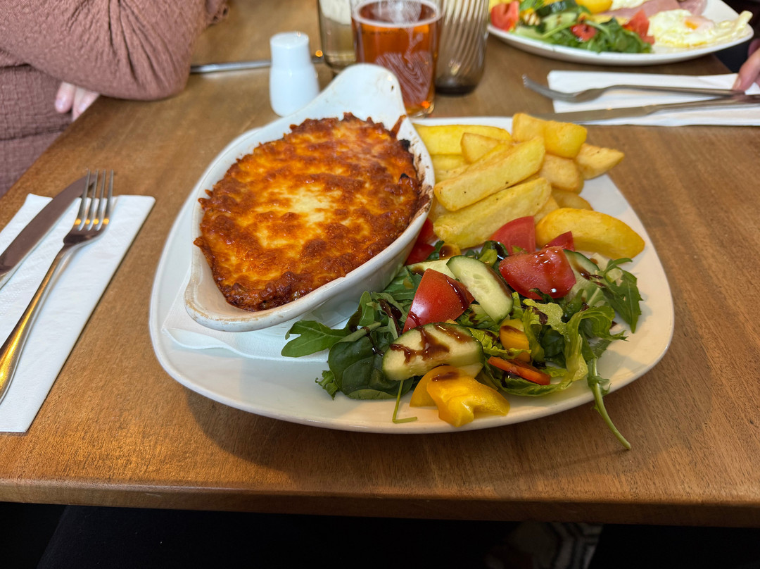 The Rose & Crown & Guesthouse主图