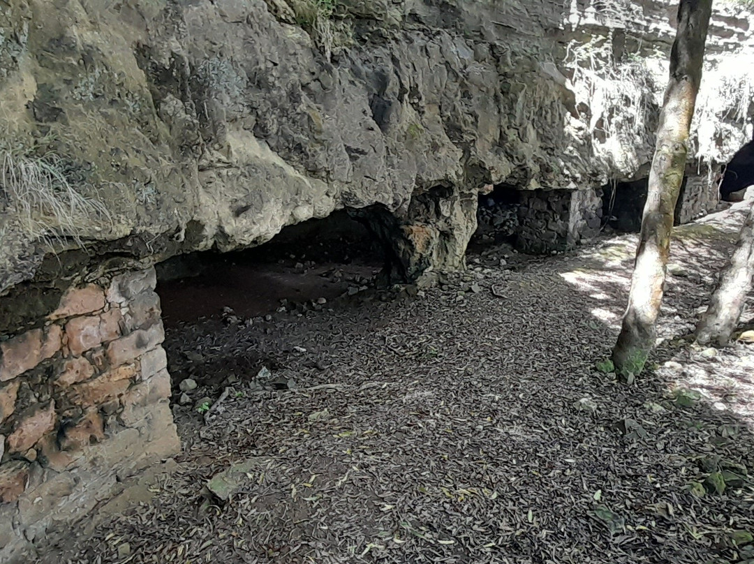Gruta do Figueiral-波尔图镇必去景点