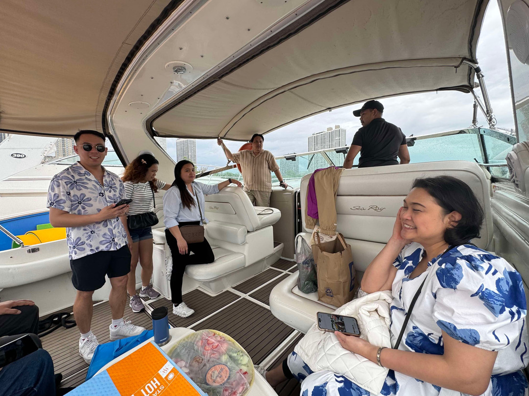 Prestige Yacht Rentals-芝加哥必去景点