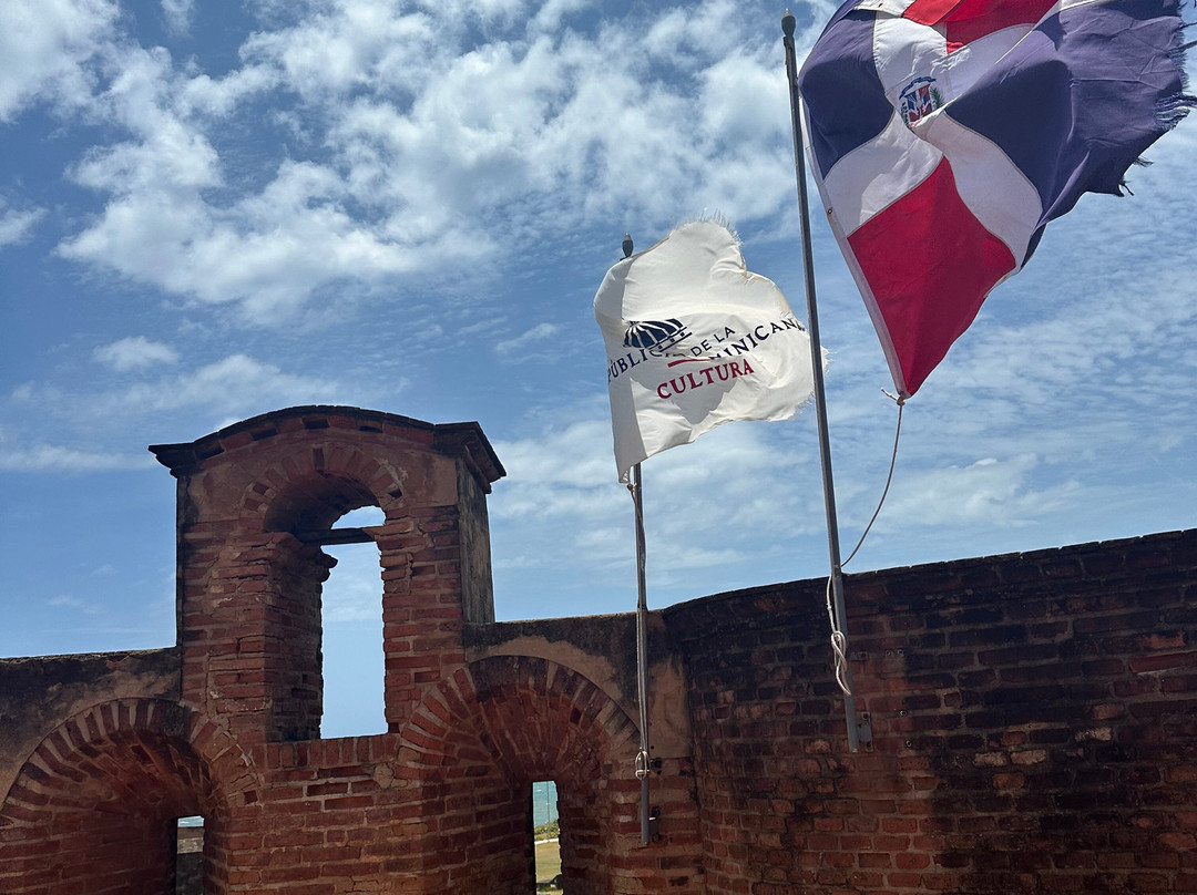 RV Tours DR-普拉塔港必去景点