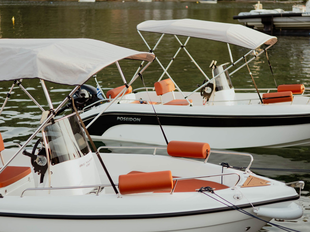 A La Carte Yachting - Boat Rentals