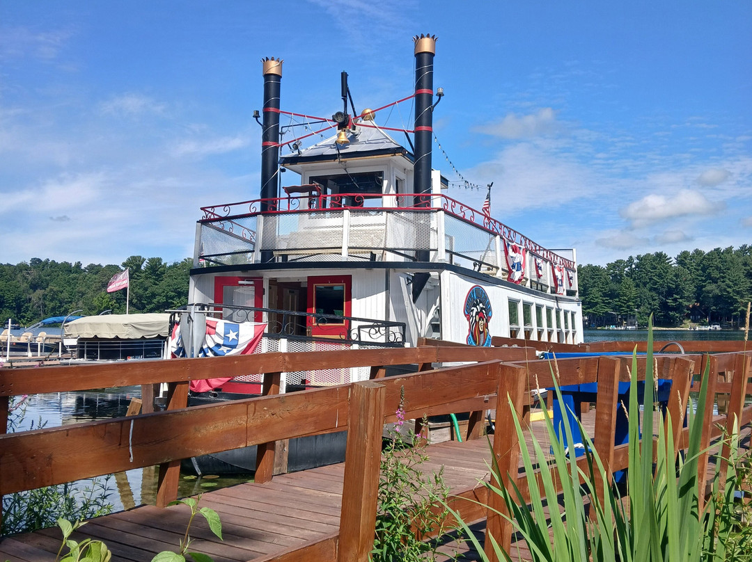 Clear Water Harbor Boat Cruises-Waupaca必去景点