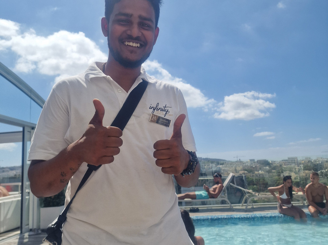 Infinity By Hugo's-圣朱利安斯必去景点