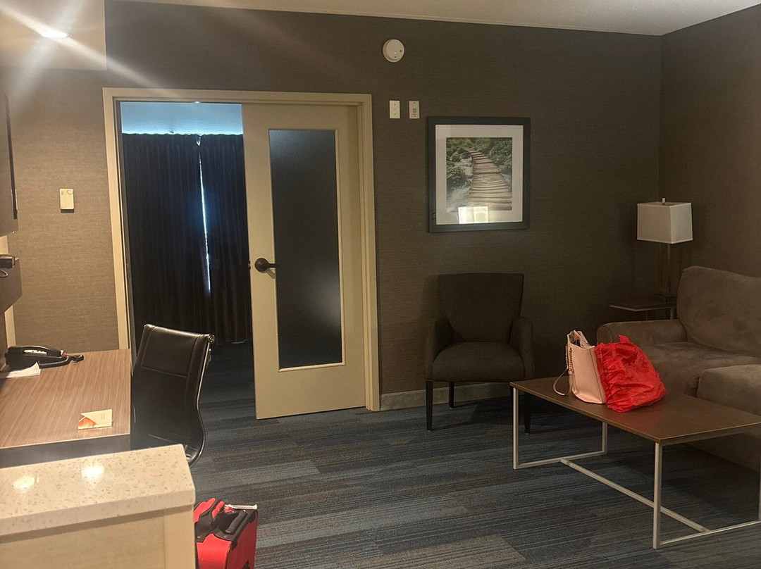 Clarion Hotel & Suites主图