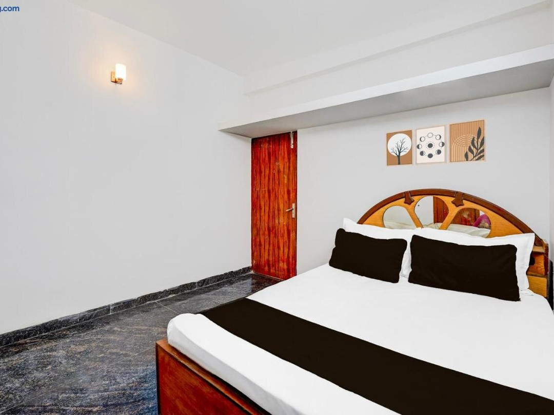 Hotel O Eswar Residency Avadi