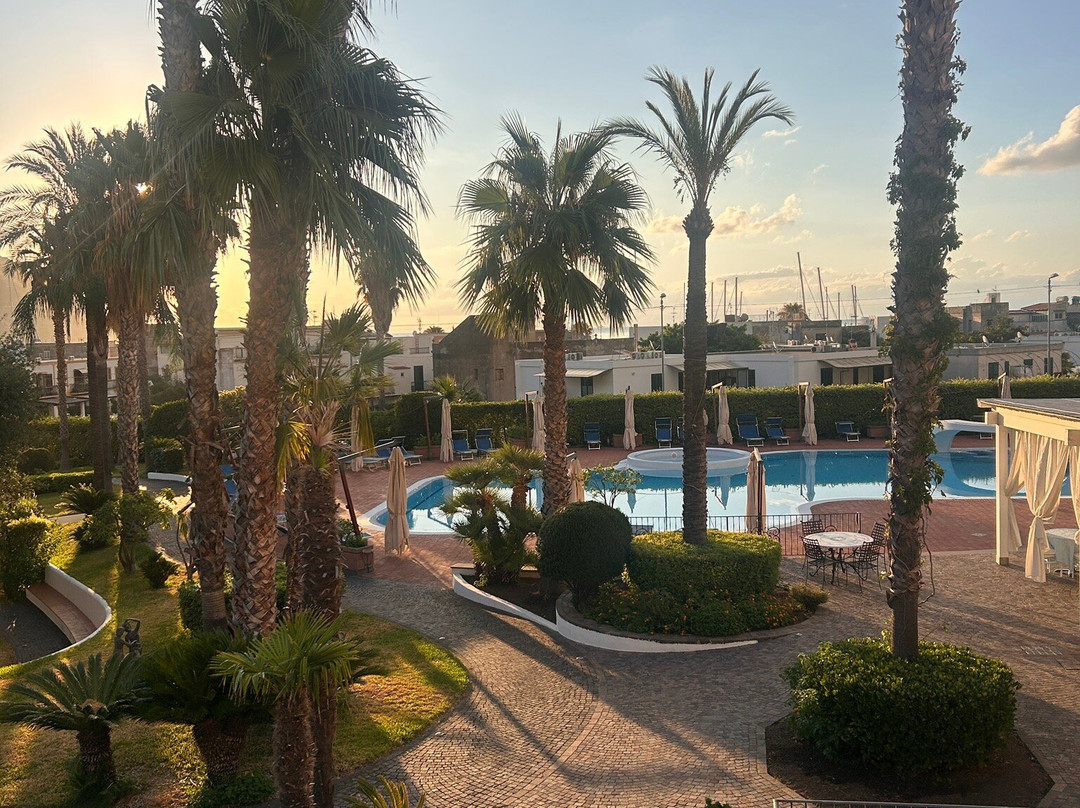 阿克缇亚酒店主图