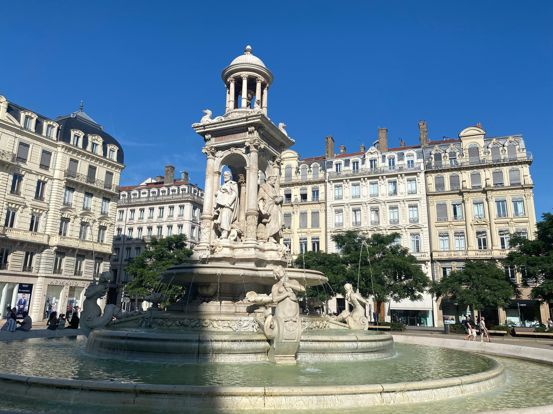 La Place des Jacobins-里昂必去景点