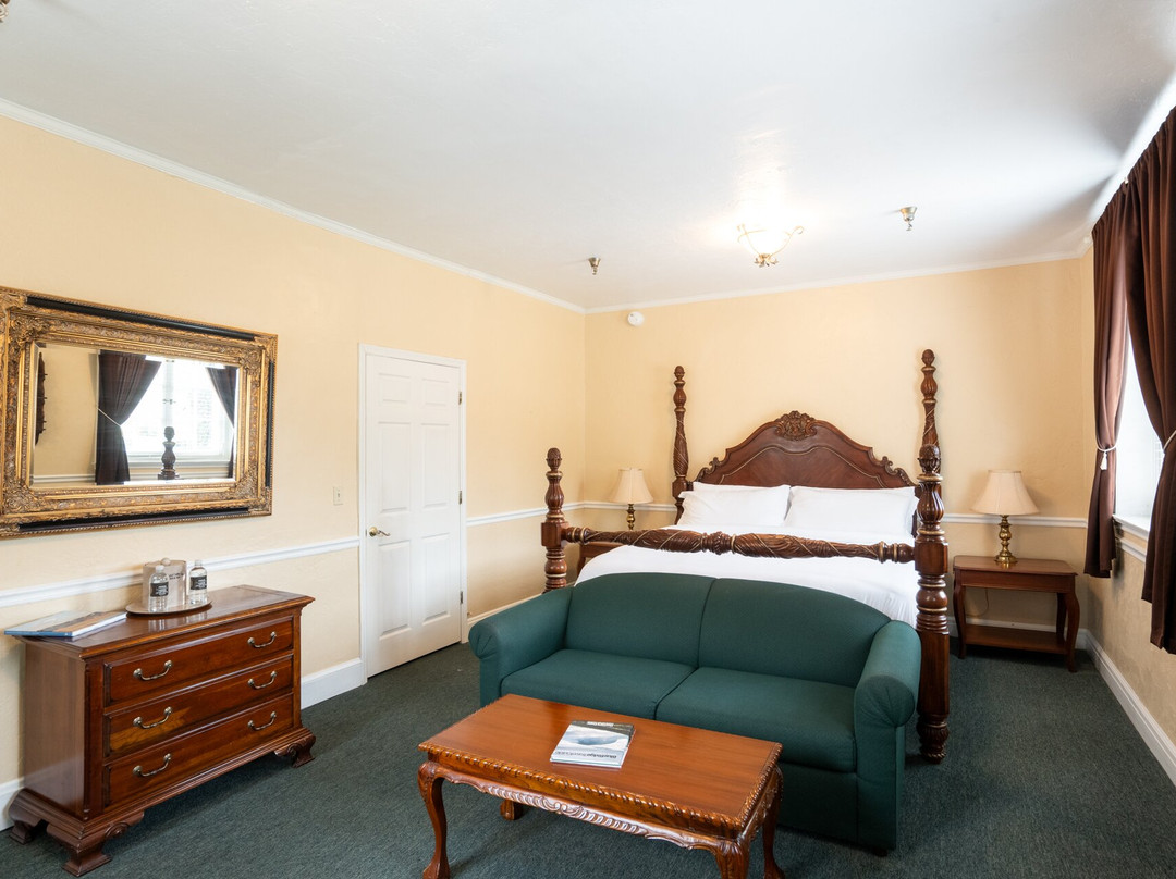 Lake Lure Inn & Spa主图