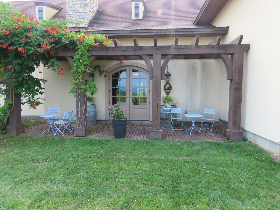 Magnus Ridge Winery-Rock Stream必去景点