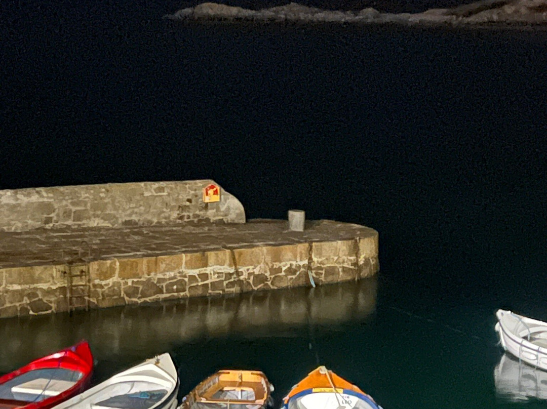 Coliemore Harbour-达尔基必去景点
