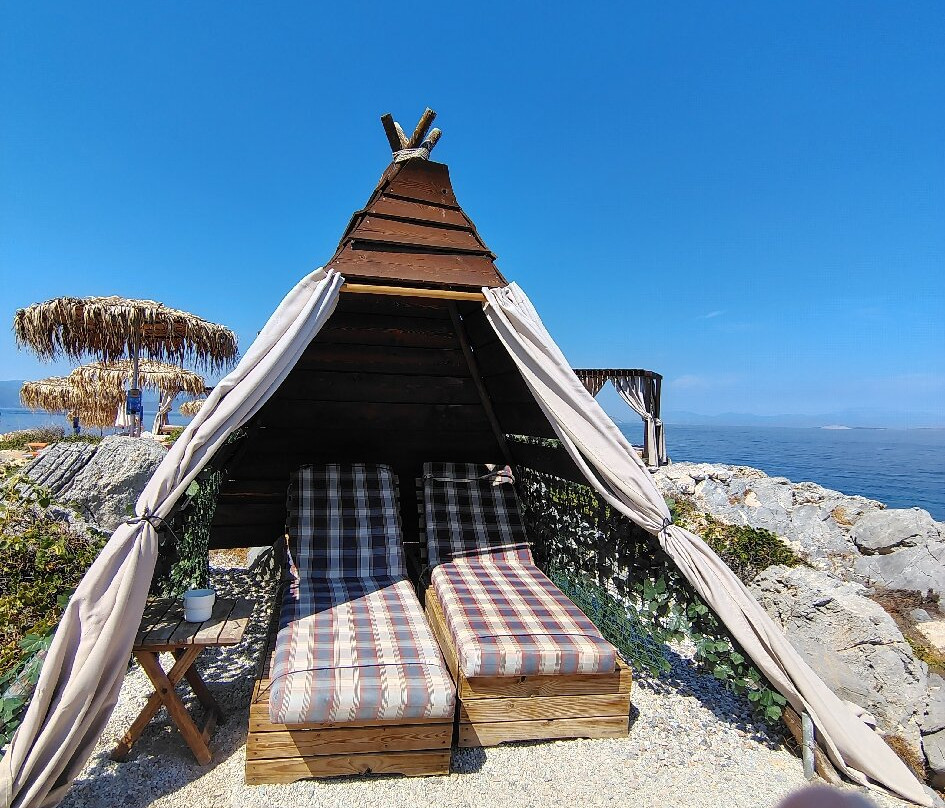 Aponisos Beach-Angistri必去景点