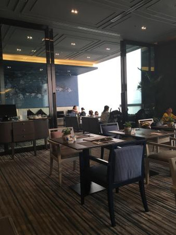 察殿曼谷沙吞服务公寓主图