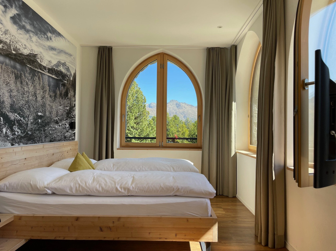 兰多林斯山区酒店主图