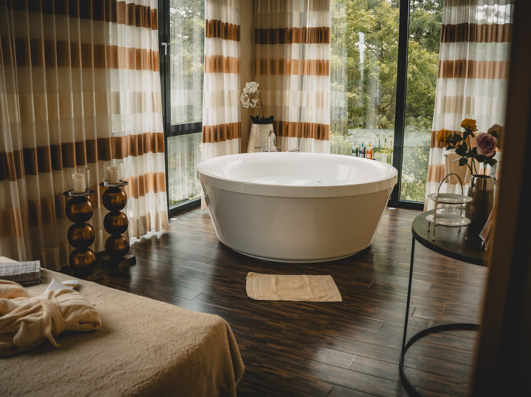 詹森希尔公园酒店主图