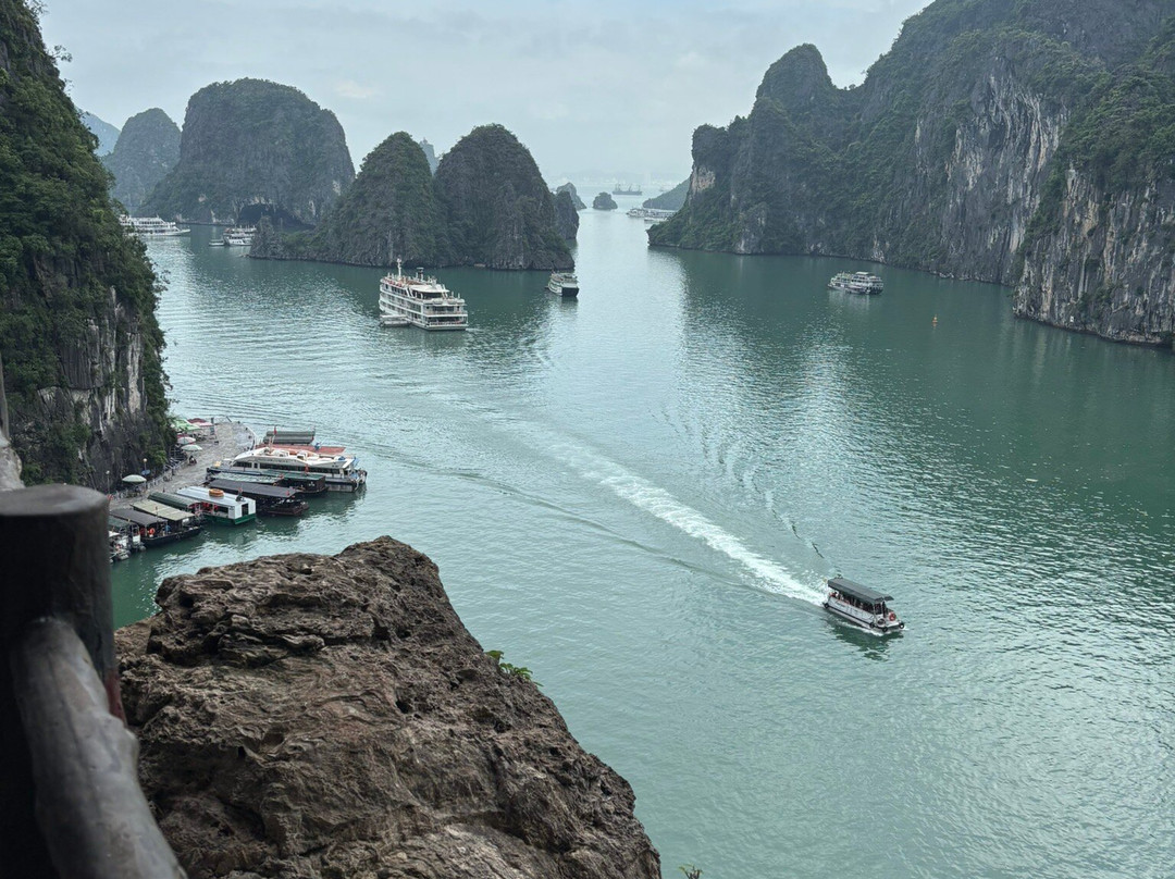Victory Star Cruise-下龙湾必去景点