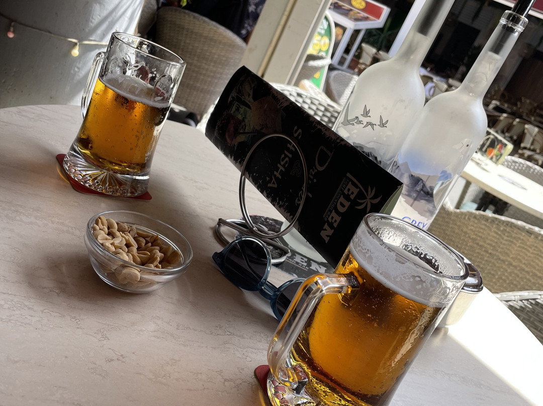 Cafe Eden Bar-英国人海滩必去景点