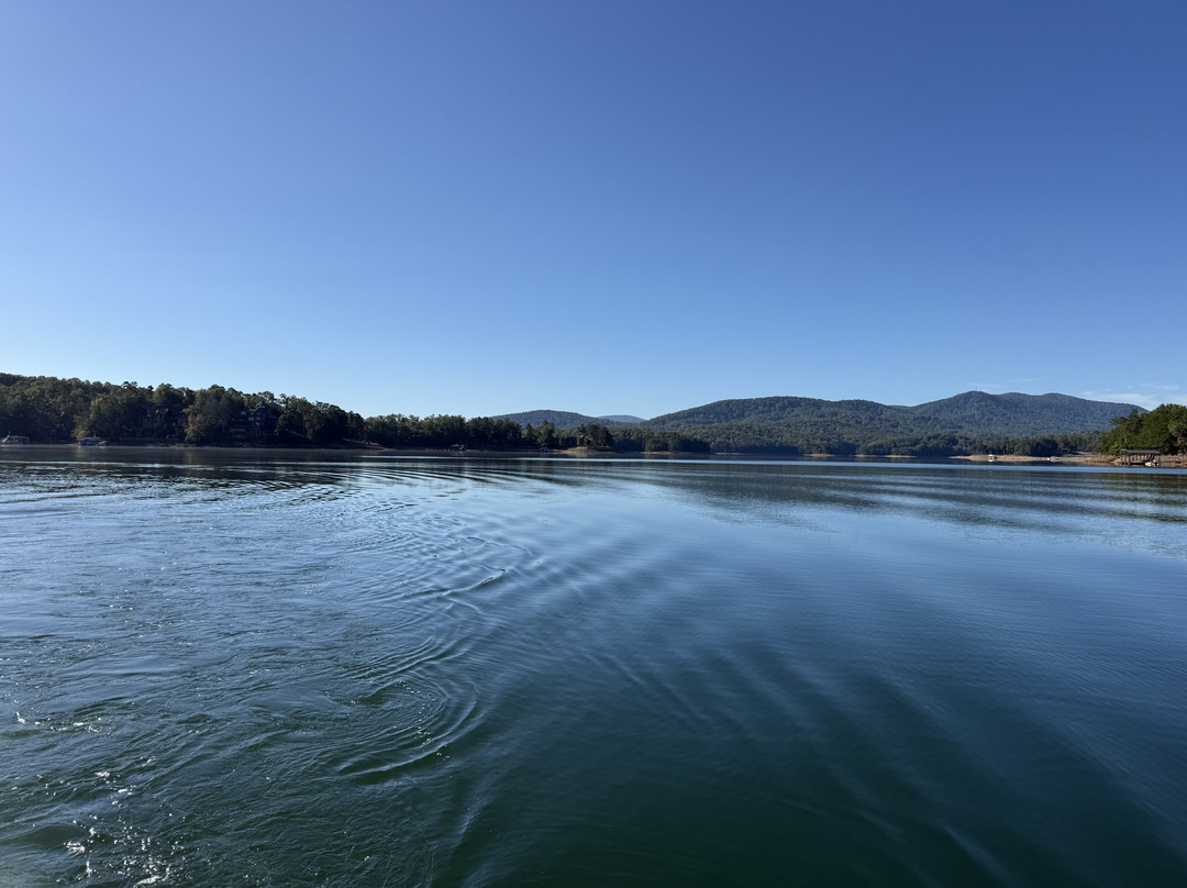 Lake Blue Ridge Marina-蓝岭必去景点