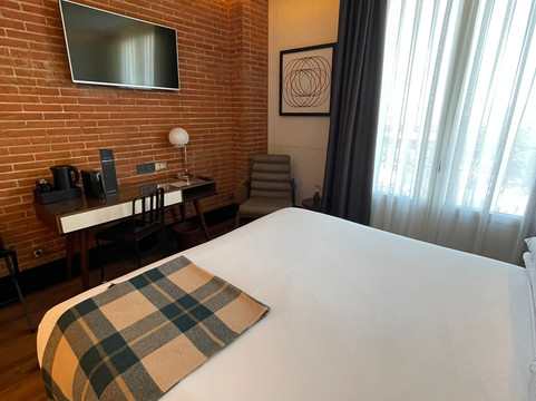 只有你阿托查酒店主图