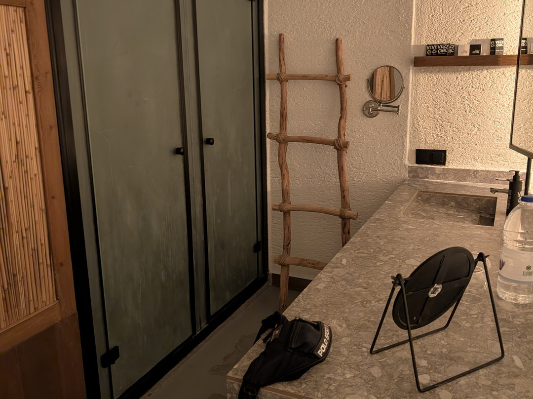 Very Chic Hotel主图