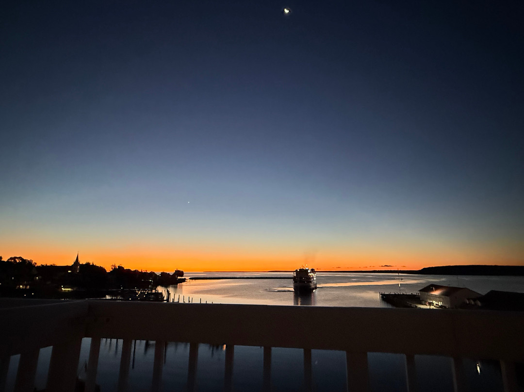 Chippewa Hotel Waterfront主图