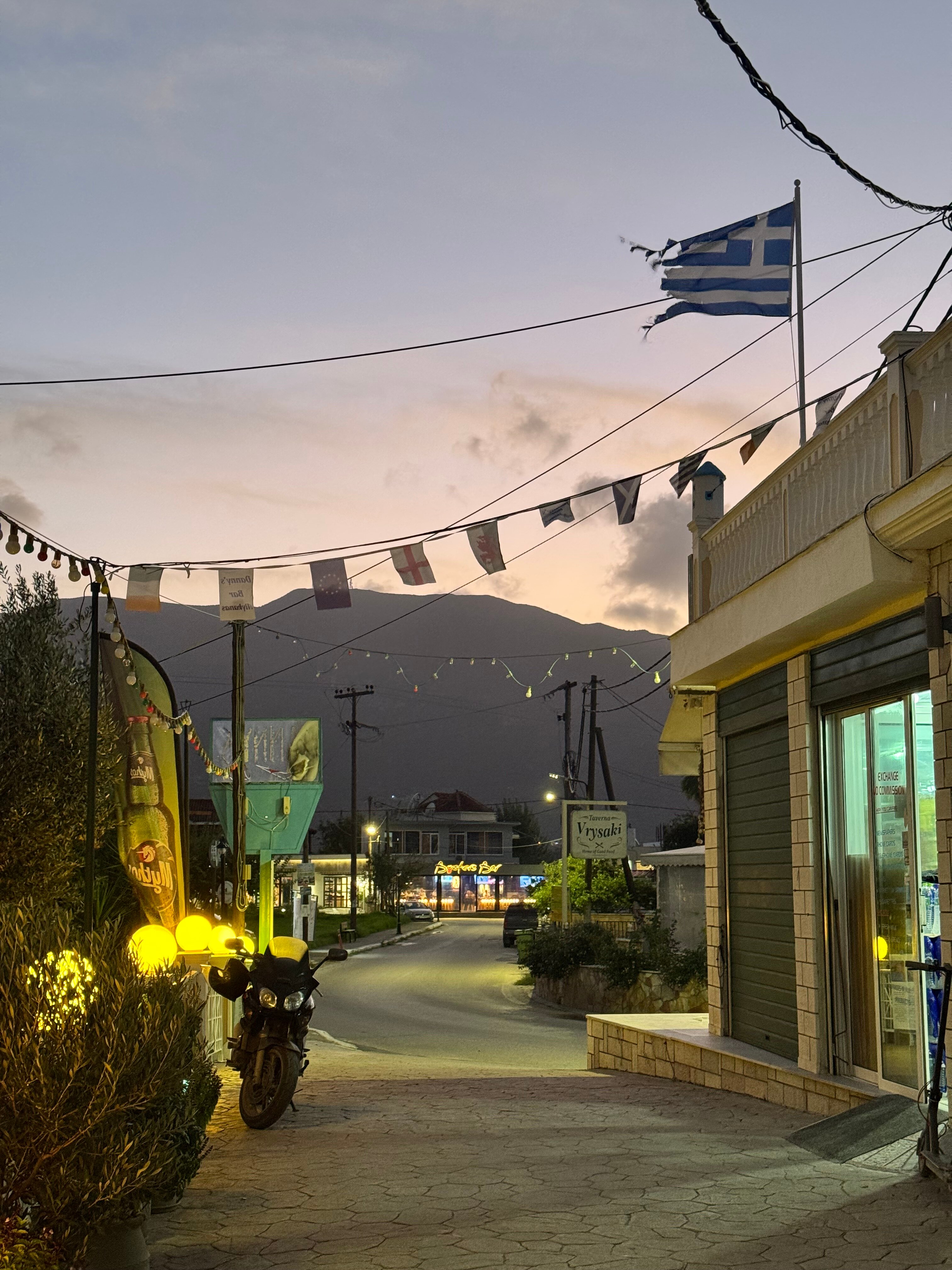 Danny's Hotel-官方