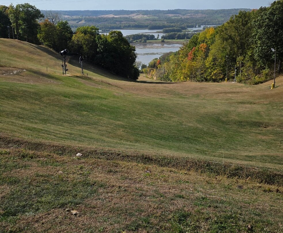 栗山自然保护区-加利纳必去景点
