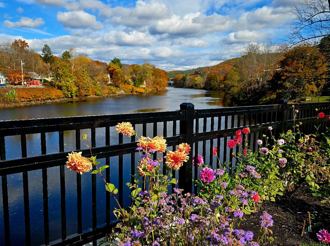 Glacial Potholes-Shelburne Falls必去景点