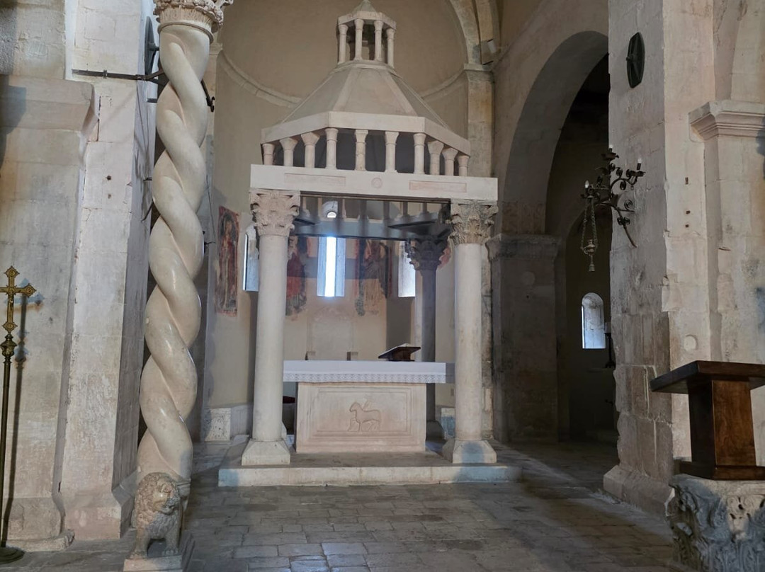 Oratorio di San Pellegrino-Bominaco必去景点