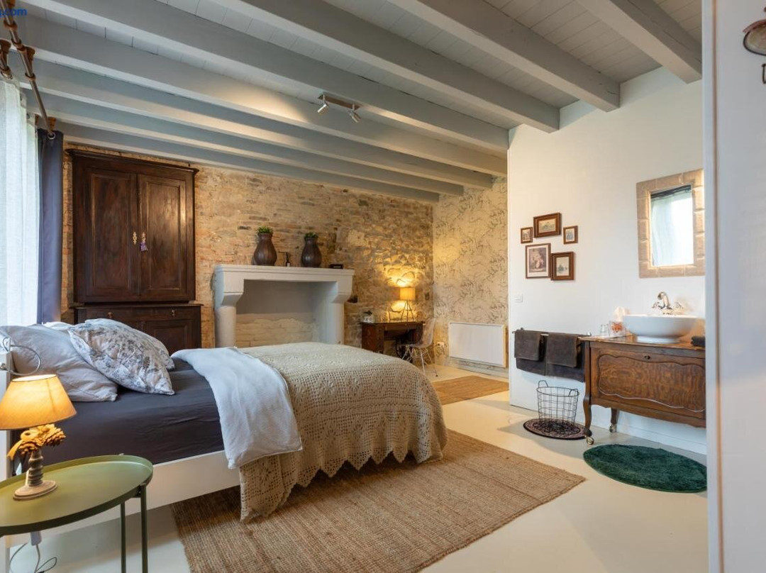 La Pomme de Pin主图