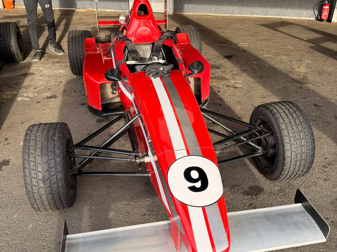 Knockhill Racing Circuit-丹弗姆林必去景点