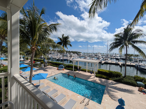 基韦斯特海洋边缘度假村主图