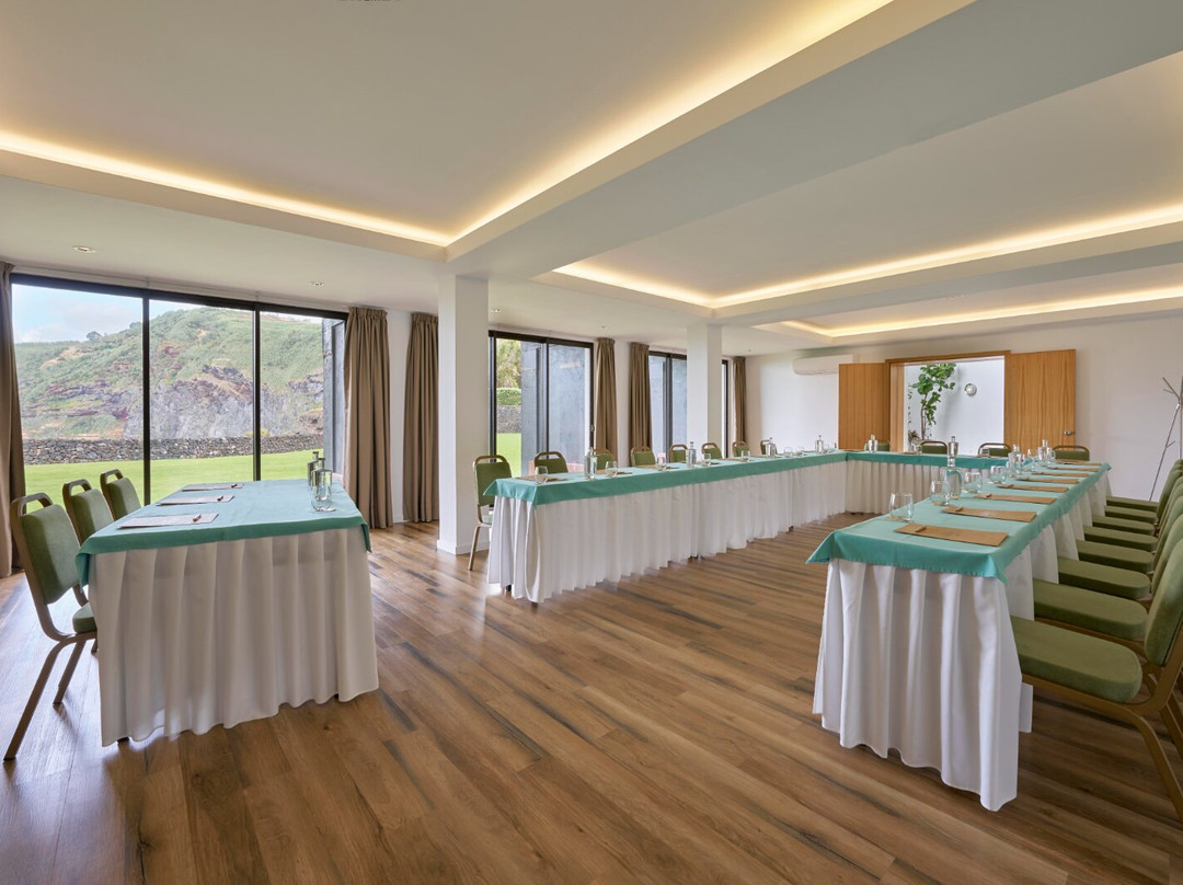 Caloura Hotel Resort主图