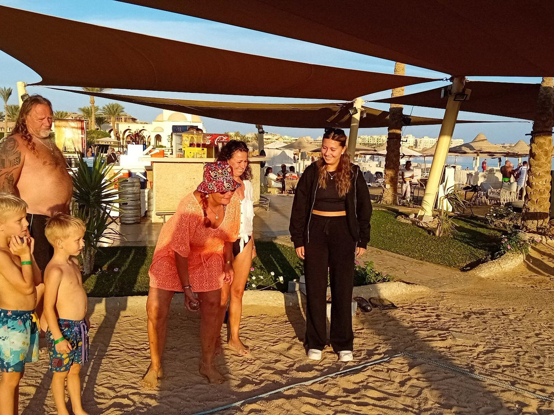 萨尔哈什古宫度假酒店主图