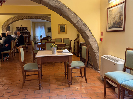 尔巴诺伍酒店主图