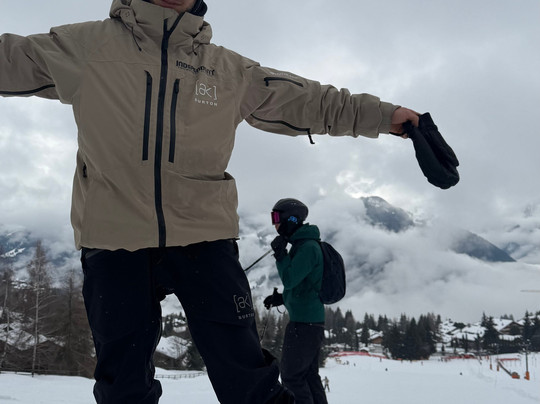 Independent Snowboard School-韦比尔必去景点