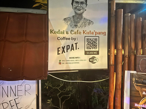 Warung Nyoman Surgi Shop & Cafe Kuta'Pang