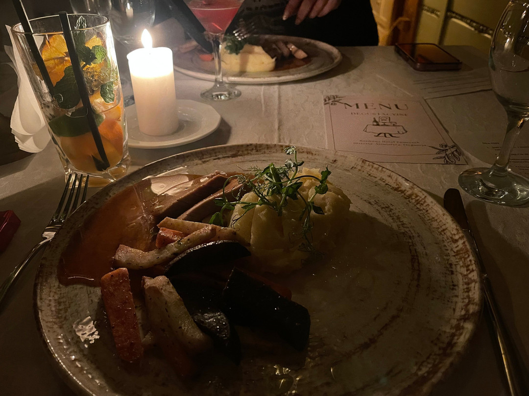 扎米克扎克酒店主图