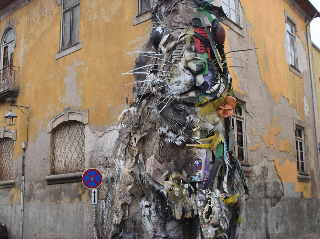 Half Rabbit by Bordalo II-加亚新城必去景点
