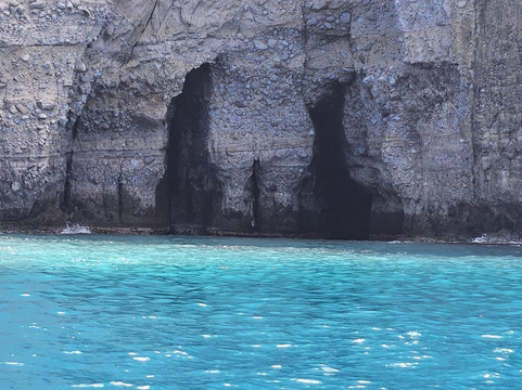 Dominica Water Tours-Scotts Head必去景点