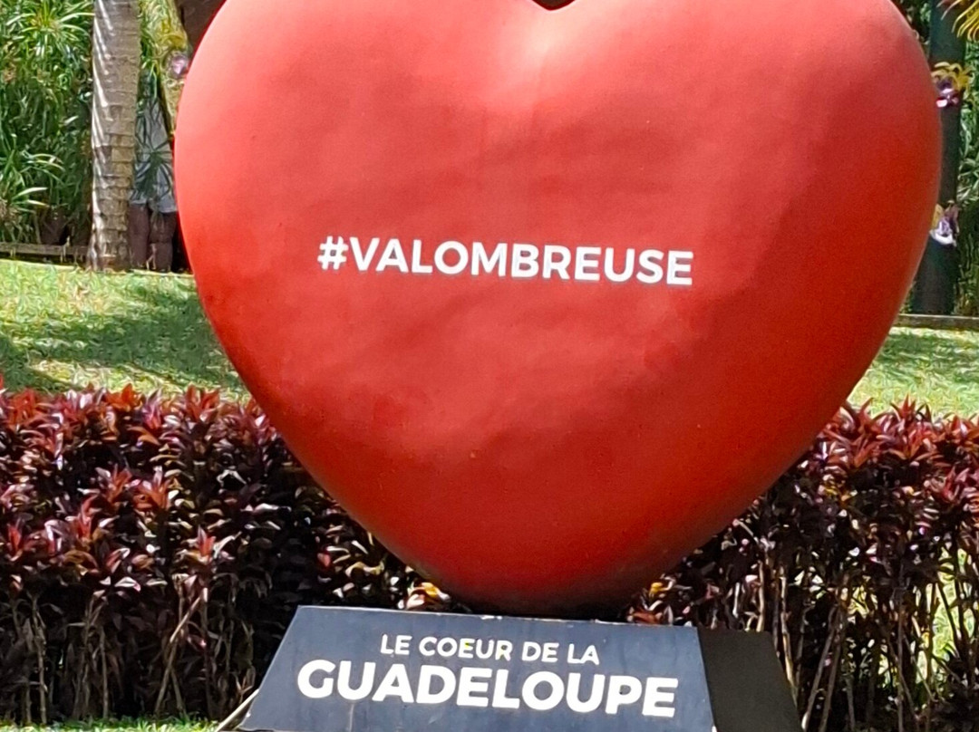 Le Valombreuse Statues-Petit-Bourg必去景点