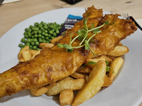 雷恩汉姆五钟酒店主图